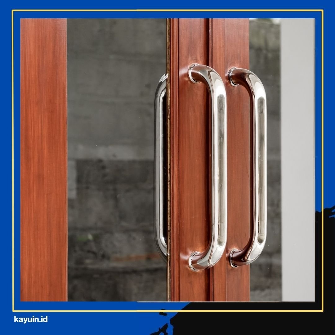 Gagang Pintu Kayu